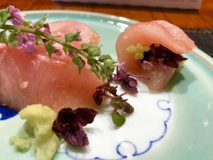 SASHIMI A LAS FLORES / CAPEL 