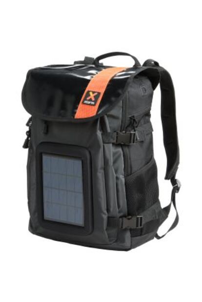 Una de las mochilas solares de la web tucargadorsolar.com.