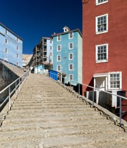 Estas escaleras eran el centro neurálgico de Sewell, ciudad minera abandonada en los Andes chilenos.