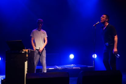 Sleaford Mods durante un concierto en la sala Koko de Londres.