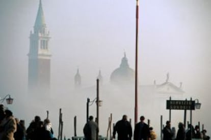 Niebla matutina alrededor de la plaza de San Marcos, en Venecia.