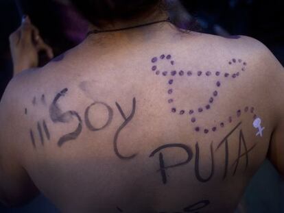 Una mujer en la Marcha de las Putas en Quito el pasado 29 de marzo.