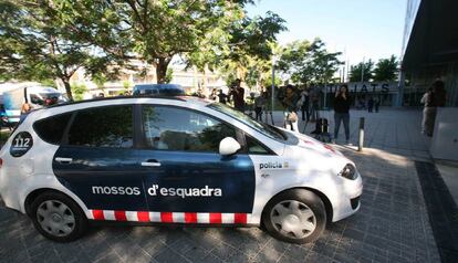 Llegada de la agente Rosa Peral a los juzgados. 