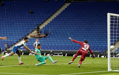 Casemiro marca el gol del triunfo del Real Madrid ante el Espanyol.