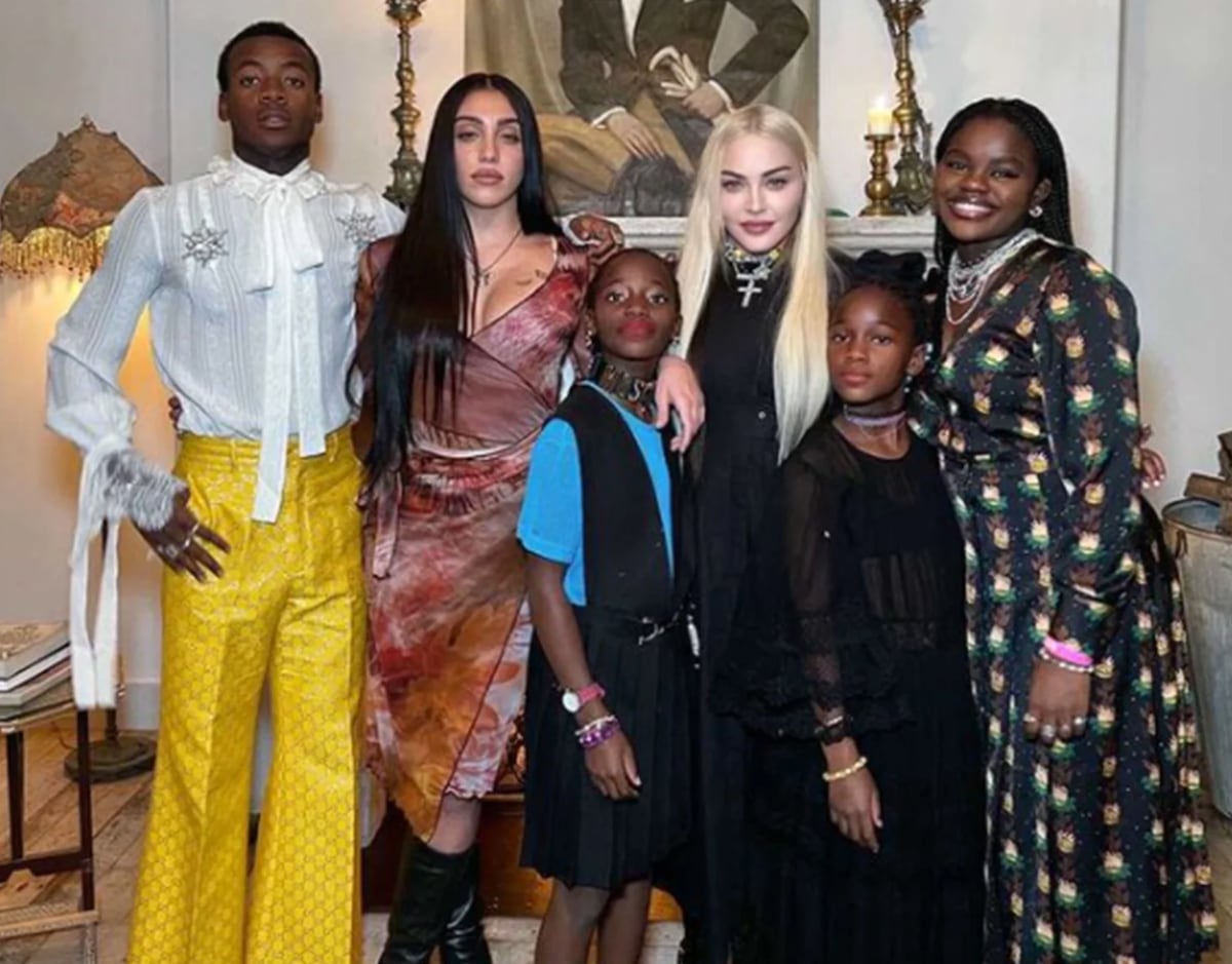 Thanksgiving Madonna reúne a sus hijos en una foto de familia por