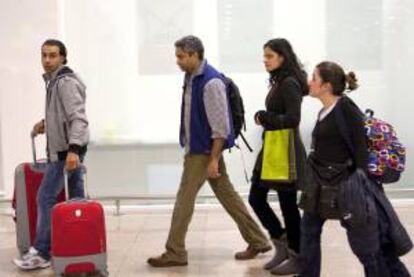 Turistas españoles procedentes de Túnez. EFE/Archivo