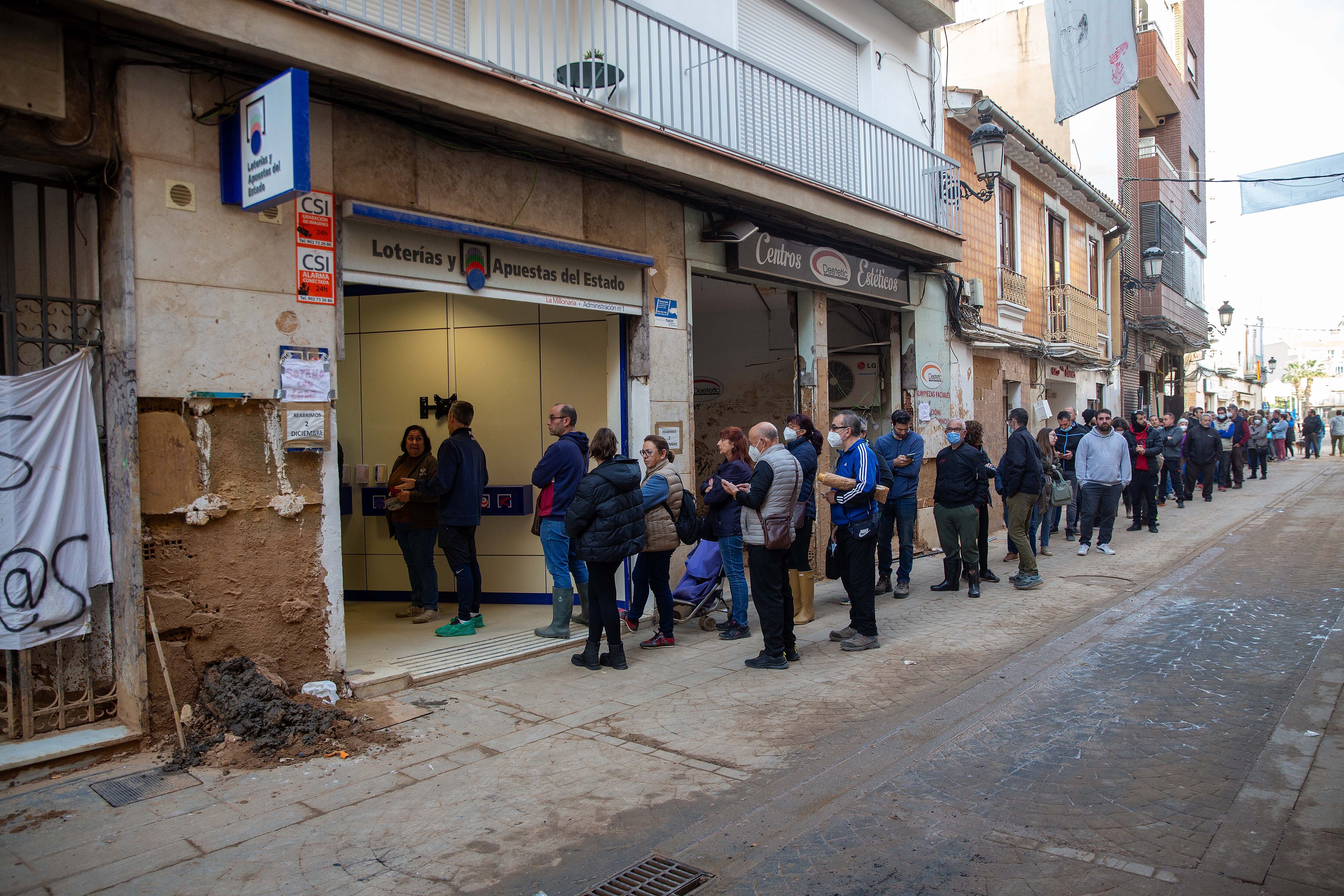 Donación anónima de participaciones de la Lotería de Navidad para afectados por la dana