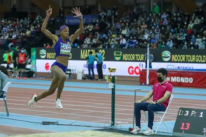 La atleta venezolana Yulimar Rojas, campeona olímpica y del mundo, durante la prueba de triple salto del World Athletics Indoor Tour Gold, en Madrid.