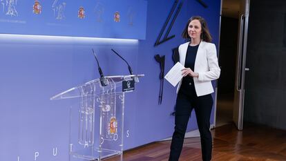 La secretaria general de Podemos, Ione Belarra, durante la rueda de prensa que ha ofrecido este jueves en el Congreso.