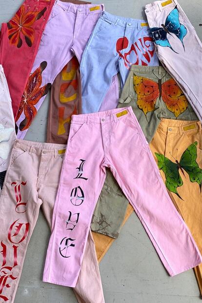 Varios de los pantalones de Juliet Johnstone.