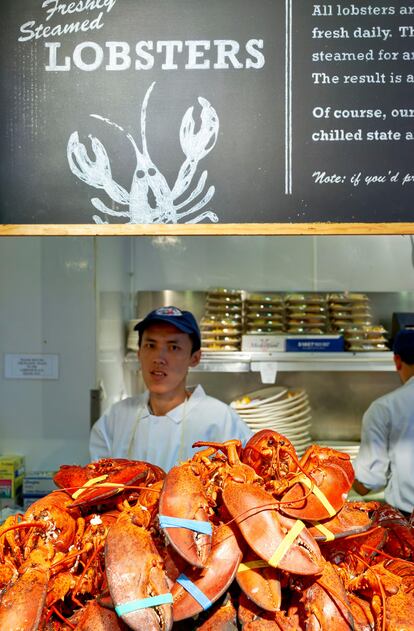 Un puesto de langostas en el Chelsea Market.