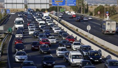 Gridlock on one of Madrid's exit roads at the start of a long weekend.