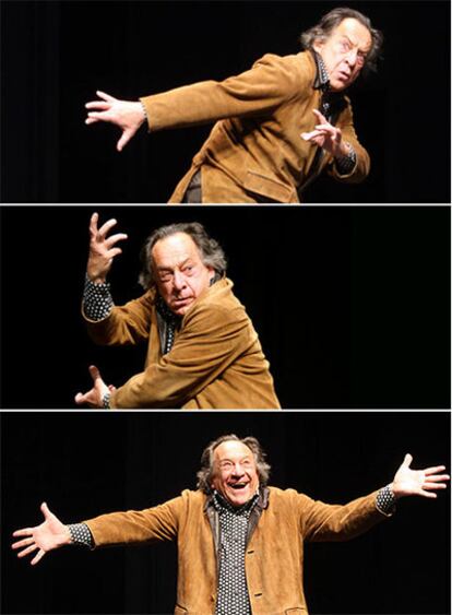 Tres expresivos momentos de Albert Vidal ayer durante los ensayos de <i>Soy la solución,</i> en el teatro de La Abadía.