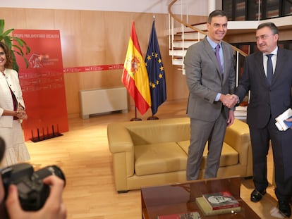 María Jesús Montero, Pedro Sánchez y Aitor Esteban, el lunes en un momento de su encuentro en el Congreso.