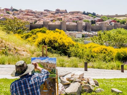 La muralla de Ávila desde el mirador de los Cuatro Postes.