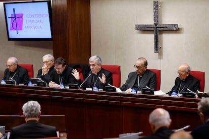 Los obispos espa?oles, durante la sesin inaugural de la asamblea plenaria de esta semana, en Madrid.