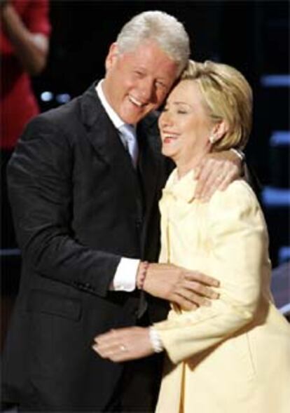 Bill y Hillary Clinton intentaron contagiar parte de su magnetismo a Kerry.
