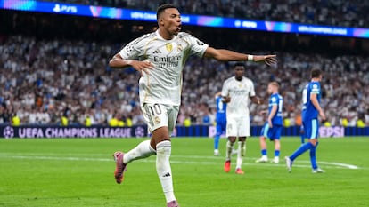 Artículo de EL PAÍS Escaparate que describe el partido de Champions en Movistar Plus entre Real Madrid y la Juventus