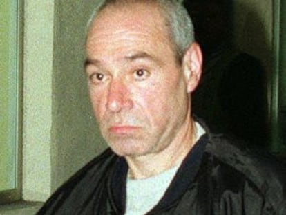 Santi Potros va ser extradit el 2000. A la foto, l'arribada a l'aeroport de Madrid-Barajas.