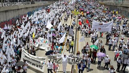 Marcha por la Paz, este jueves, en Bogotá.
