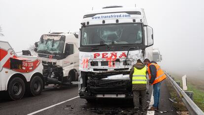 Accidente múltiple en la AP-2 a la altura de Castelldans (Lleida).