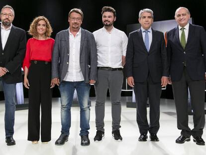 Los seis candidatos, antes de iniciar el debate de TV3.