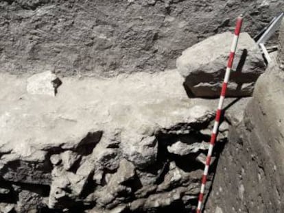 Restos arqueológicos de la muralla de Ávila datados en el siglo I.