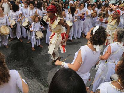 O bloco Ilu Oba De Min, no carnaval de S&atilde;o Paulo.