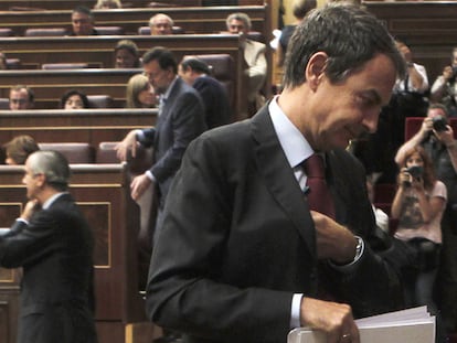 El presidente José Luis Rodríguez Zapatero, durante su comparecencia en el Congreso.