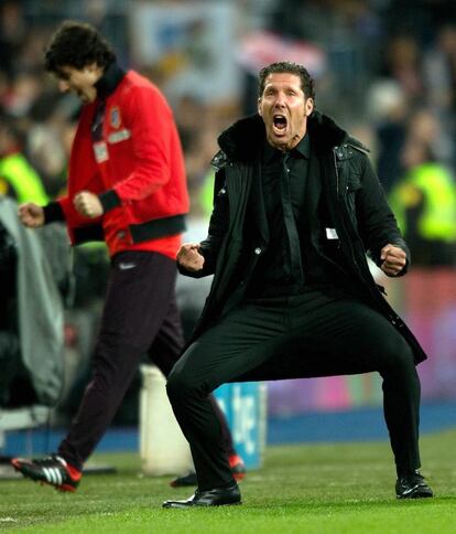 Simeone celebra el 1 a 1.