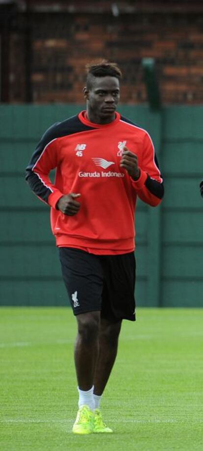 Mario Balotelli, en un entrenamiento del Liverpool.