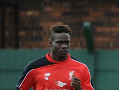 Mario Balotelli, en un entrenamiento del Liverpool.