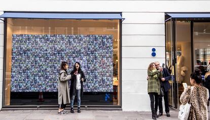Entrada de Colette, con una instalación que repasa todos los montajes que han hecho en sus escaparates a lo largo de los años.