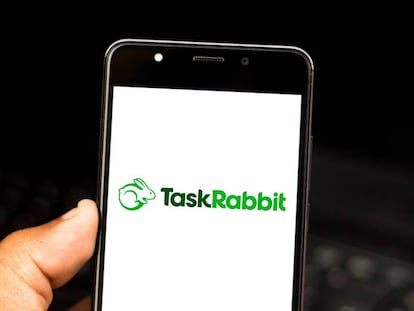Imagen de la app Taskrabbit en un móvil