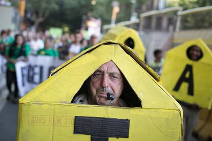 Manifestacion contra la subida de alquileres y contra la masificación del turismo. Barcelona.