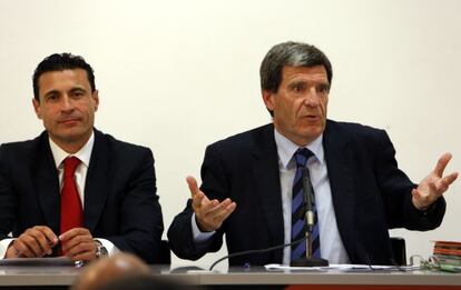 Aurelio Martínez, Presidente de la fundación del Valencia, junto a Amadeo Salvo, presidente del club