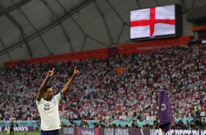 Jude Bellingham celebra su primer gol marcado a la selección de Irán. 