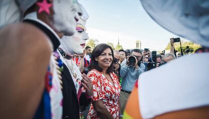 La alcaldesa Anne Hidalgo, en un acto en París en agosto.