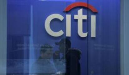 Citigroup acord hace dos a?os pagar 285 millones de dlares para cerrar varias causas civiles abiertas por la SEC por enga?ar a inversores en la venta de activos hipotecarios txicos. EFE/Archivo