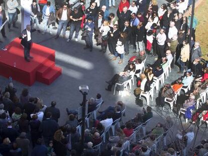 Toni Gaspar en un acto de primarias celebrado en la calle en Mislata el s&aacute;bado d&iacute;a 22.