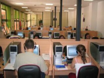 Empleados de un call center.