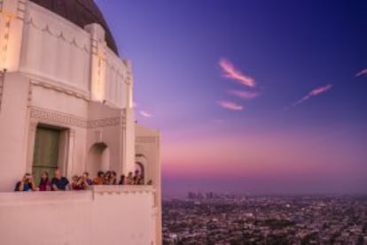 Turistas en el Observatorio Griffith, en Los Ángeles.