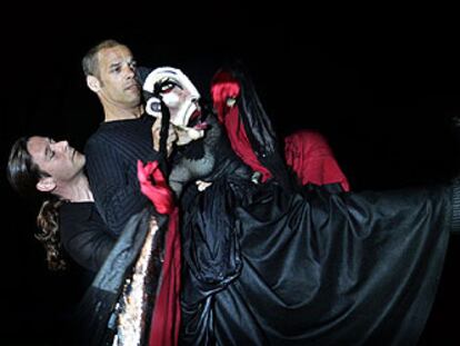 la compañía canadiense Cabaret Décadanse