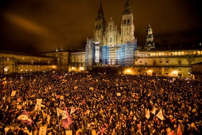 Vista general de la plaza del Obradoiro de Santiago de Compostela durante la lectura del manifiesto.