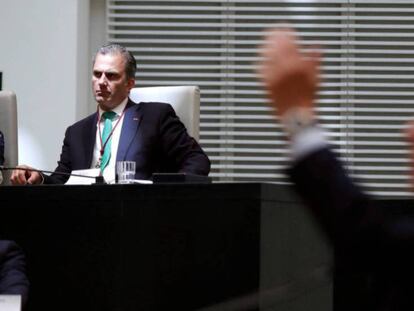 Ortega Smith, en sesión plenaria en el Ayuntamiento de Madrid.
