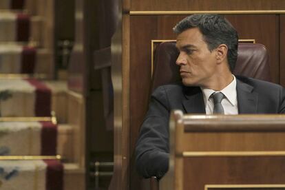 El secretario general del PSOE, Pedro Sánchez, durante la segunda jornada del debate de investidura.