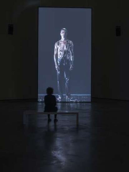 Vista de la exposición de Bill Viola en el Guggenheim de Bilbao.