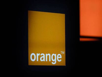 Orange reduce a 415 las bajas del ERE y eleva la indemnización a 57 días por año