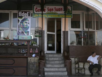 Retrato de Fidel Castro en un restaurante de La Habana.