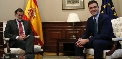 Mariano Rajoy y Pedro Sánchez, el pasado mes de febrero.
